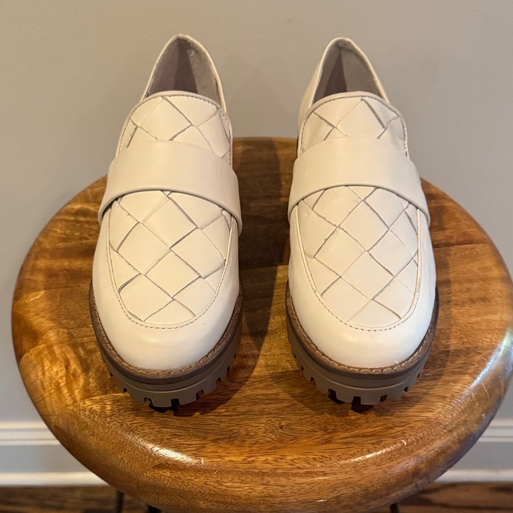 Dolce Vita Aubree White Leather Platform Lug Sole Loafers Size 8.5 NWOB